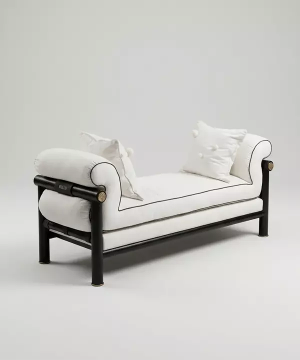 Lamb Daybed by BOLLU