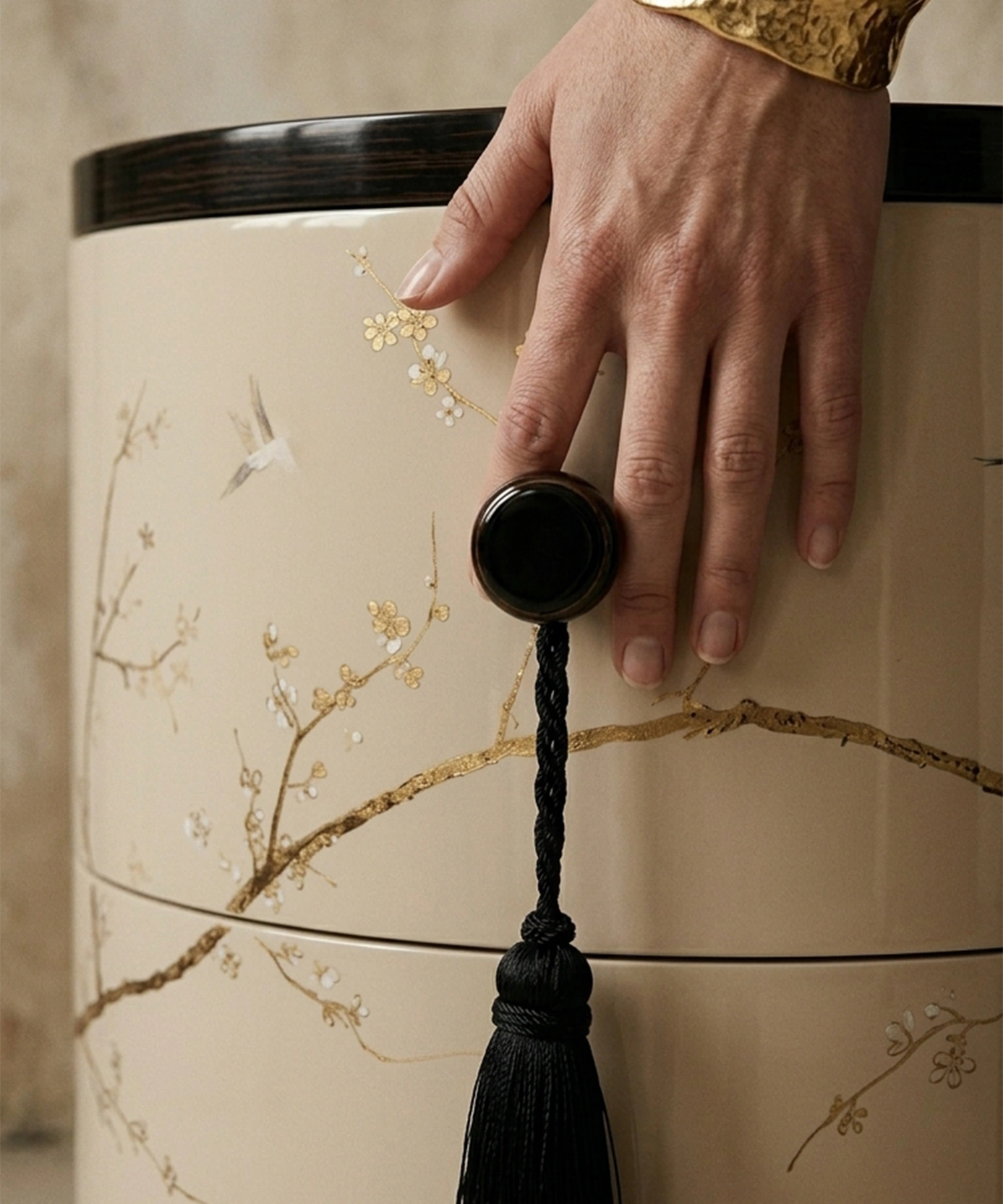 Hikari Cabinet by BOLLU