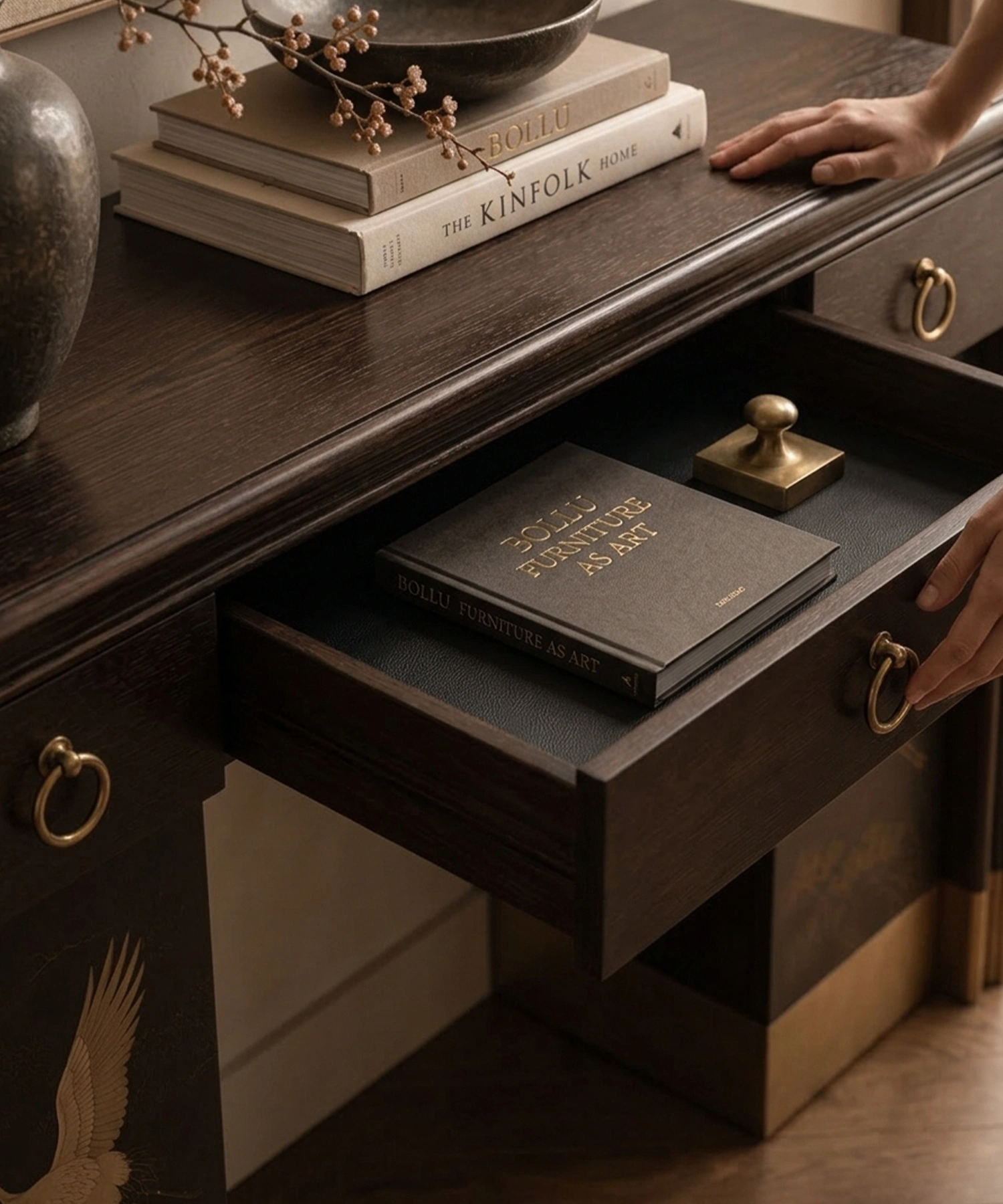 Kasane Console by BOLLU