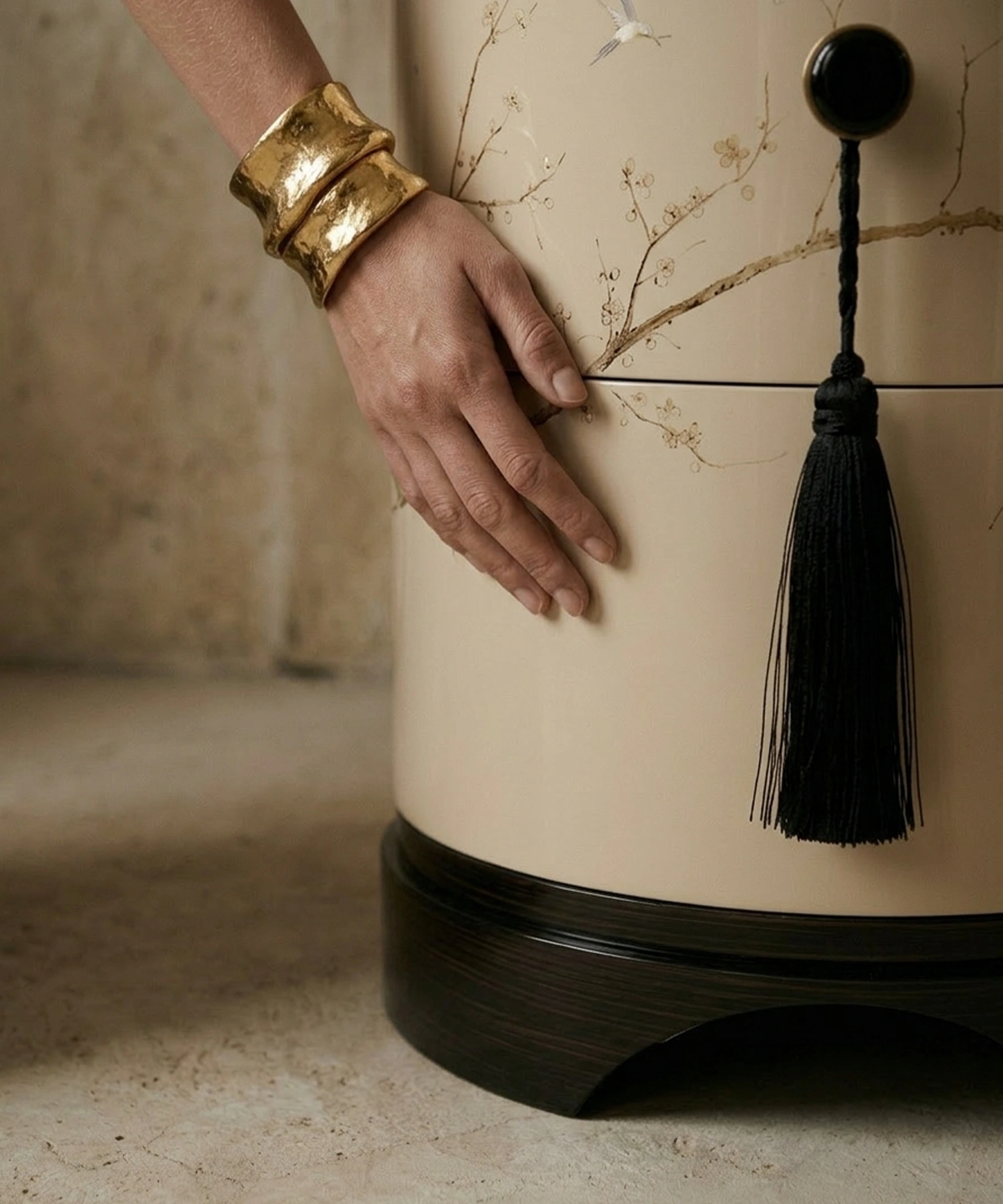 Hikari Cabinet by BOLLU